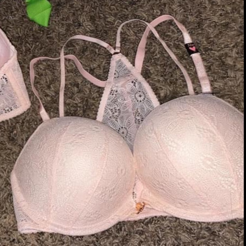 New with tags Victoria’s Secret Bombshell adds 2